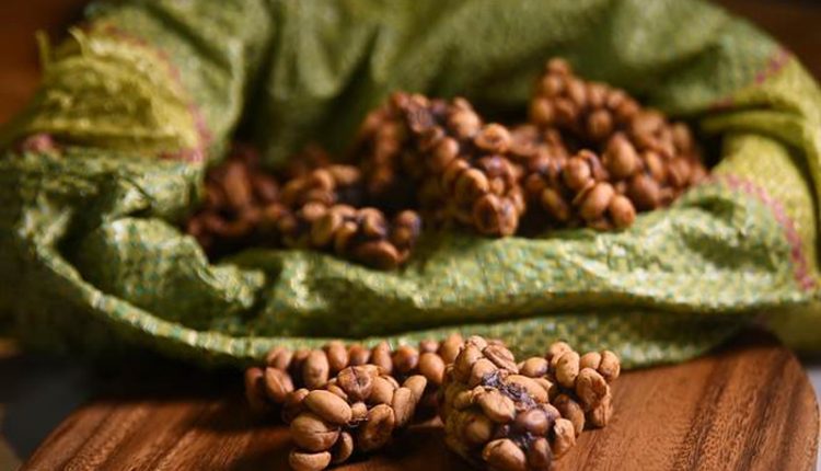 美國BBC曾報導，印尼從野生麝香貓體內排出的咖啡豆，每年產量不到500公斤，且逐年遞減。圖中的麝香貓咖啡豆則來自越南，每年產量僅200公斤，〈CHON．天母〉每年只分配到30公斤。（圖／姚舜攝）