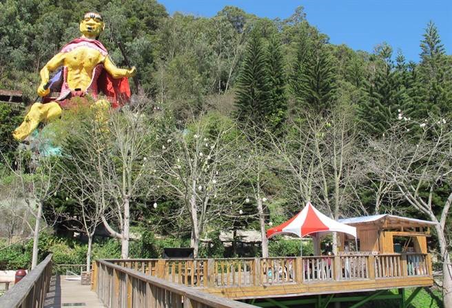 泰雅野溪登山步道可直抵泰雅知名賽德克故事館,全程100公尺隧道還可完整呈現賽德克族的歷史故事。(楊樹煌攝)