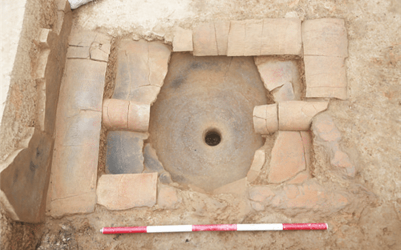 秦漢櫟陽城五號建築內浴室遺址。(取自國家文物局搜狐號)