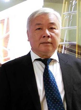 賴世榮(66歲,畫家)