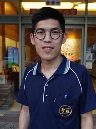 劉韋俊(32歲,聖安生命禮儀公司執行長)
