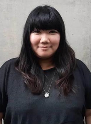 陳俞蓁(27歲,行政導覽員)