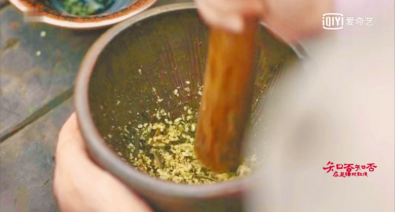 菱角、擂茶都是《知否知否,應是綠肥紅瘦》出現的美食。(取自新浪微博@玩家生活-達人社區)