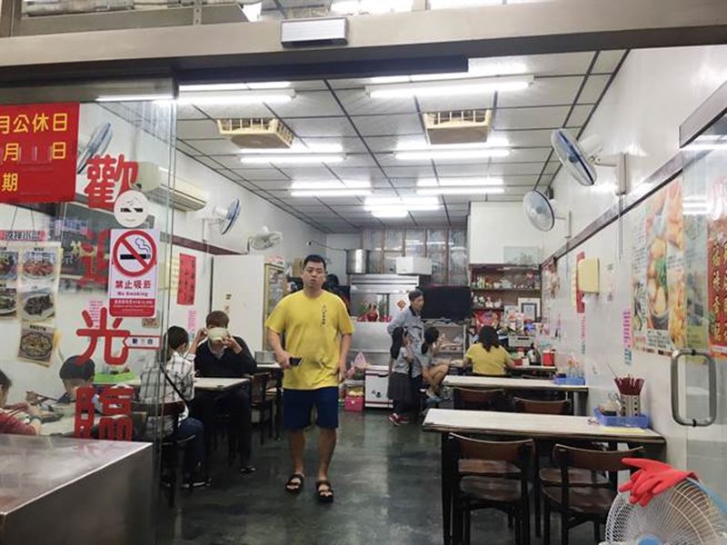 台南正土魠魚羹第1代老闆從府城到高雄創業,讓家鄉美味開枝散葉。(林宏聰攝) 台南正土魠魚羹第1代老闆從府城到高雄創業,讓家鄉美味開枝散葉。(林宏聰攝)