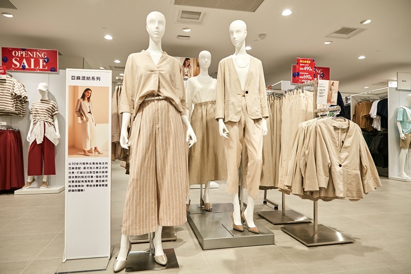 六大主力商品中,亞麻系列全再進化展現春夏自然風潮。