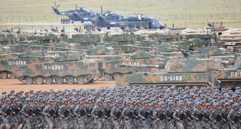 大陸對台武統備而不用。圖為2017年7月30日,解放軍在內蒙朱日和訓練基地舉行建軍90周年閱兵。(新華社)