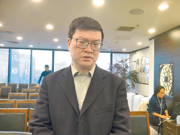 北京國際關係學院校長助理達巍。(記者陳君碩攝)