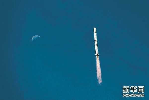 大陸高分二號衛星升空。(取自新華網)