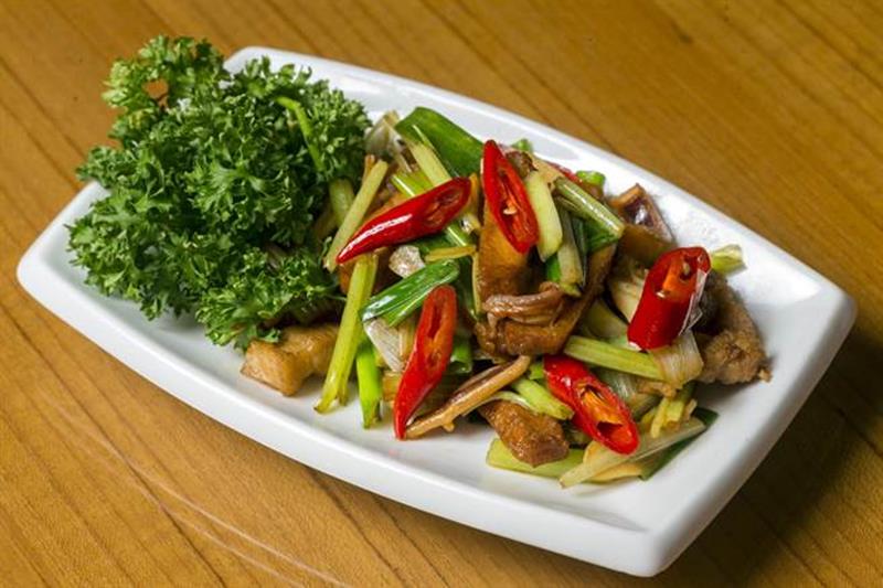 臻好食客棧,客家小炒,小份130元。(陳麒全攝)