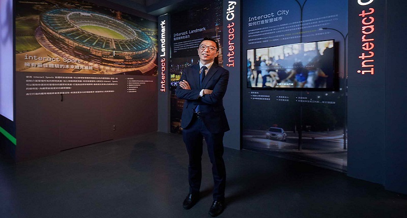 台灣昕諾飛總經理暨全球副總裁 余泳濤介紹昕諾飛Interact IoT平台與連網照明系統於各場域的智慧照明應用
