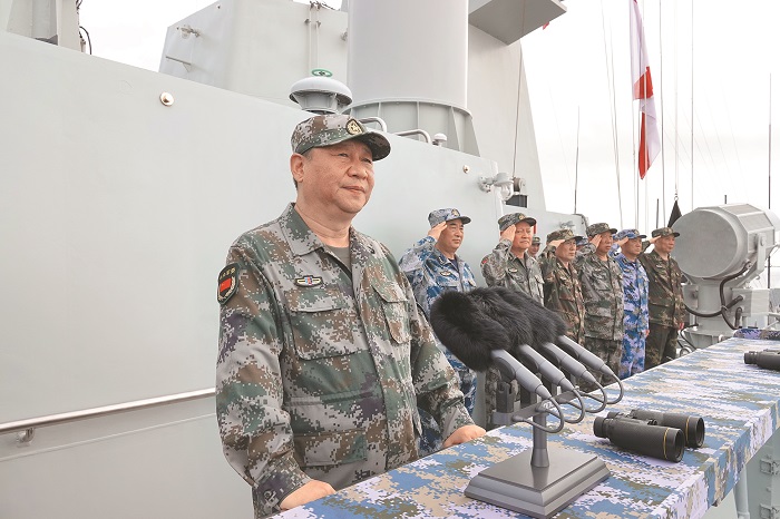 2018年4月12日,大陸中央軍委主席習近平在南海海域隆重舉行海上閱兵。 (新華社資料照片)