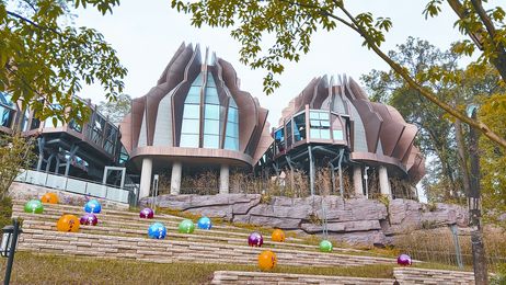 張大千博物館由西班牙EMBT建築事務所設計。(記者潘維庭攝)