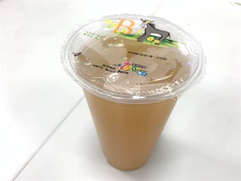 傳統的楊桃汁,換上新包裝,還是老味道。(廖志晃攝)