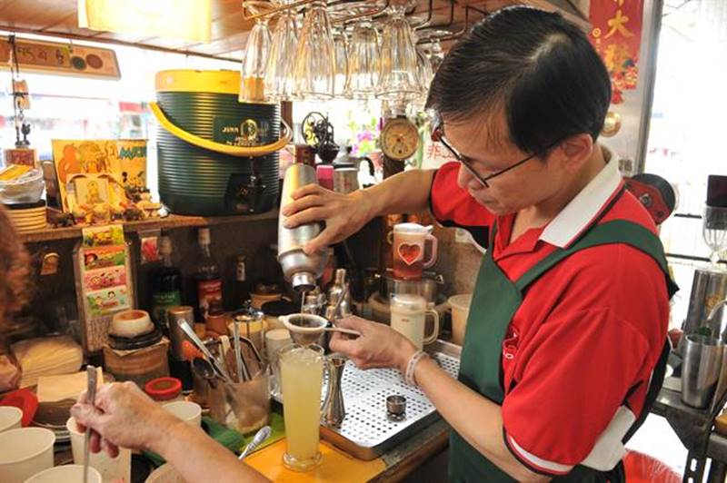 埔里鎮樂涼軒已有25年的歷史,手擠檸檬汁是店內的招牌。(廖肇祥攝)
