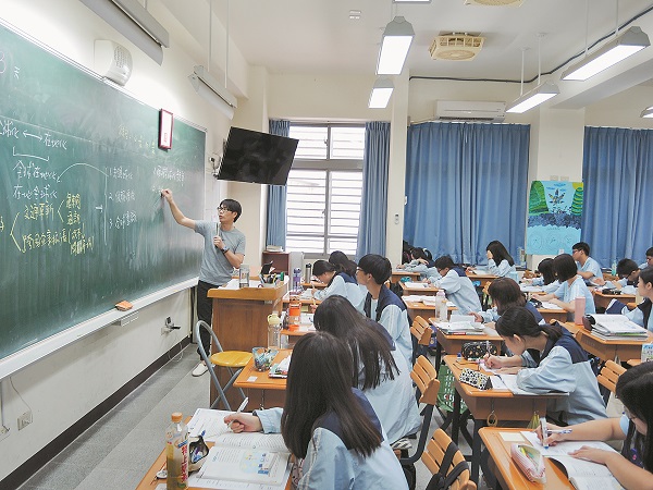 桃園大園國際高中為新課綱前導學校,開設多元選修課程讓學生們接觸更廣的知識。(本報系資料照片)