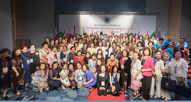 PPSEAWA泛太平洋暨東南亞婦女協會年會 各國代表合影