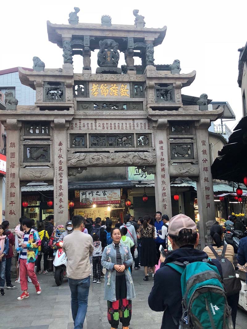 5月1日,金門街頭陸客穿梭。(本報系資料照片)