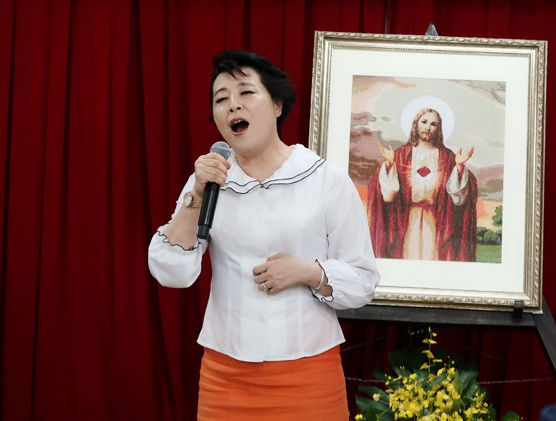簡文秀老師台南耶穌聖心堂彌撒演唱