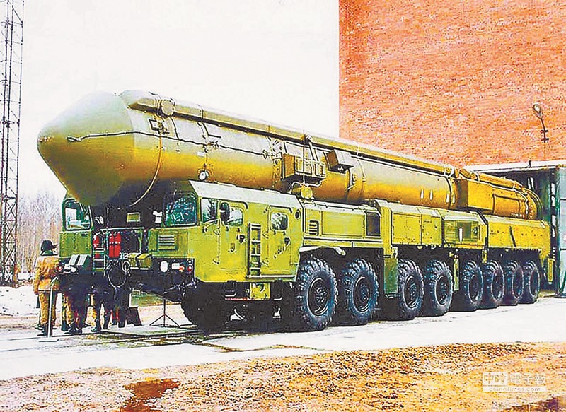 東風-41型飛彈發射車。(取自環球網)