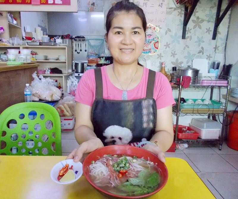 「阿詩」越南美食在地經營15年,是桃園人在地喜愛的口味。(甘嘉雯攝)