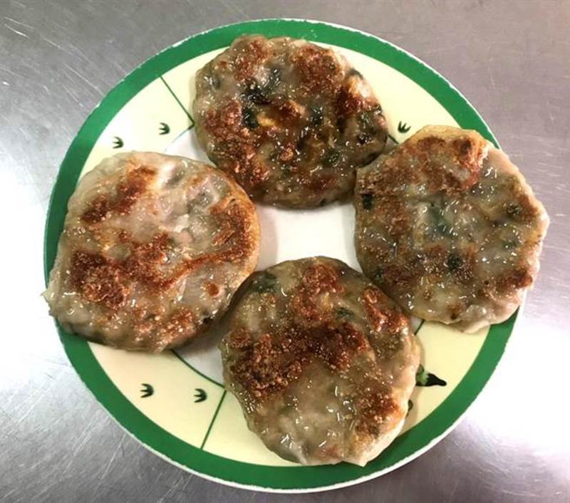 埔里點心王的特色點心,也是地方最有名的農產特色小吃美人腿煎餅。(楊樹煌攝)