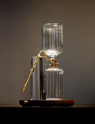 在歐美廣獲好評的「bi.du.haev」,新品「TIPA茶器組合臻藏版」將赴曼谷參展。(台創設計中心提供)