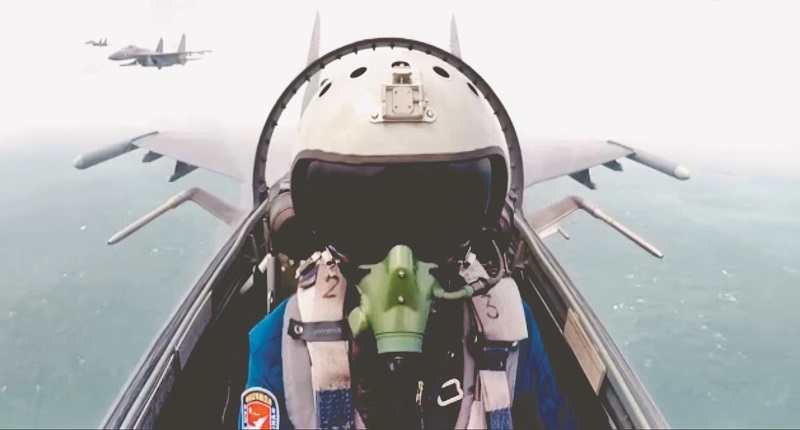 解放軍空軍11日發布《鷹擊長空,為國仗劍》宣傳短片。(截圖自新浪微博@央視新聞)