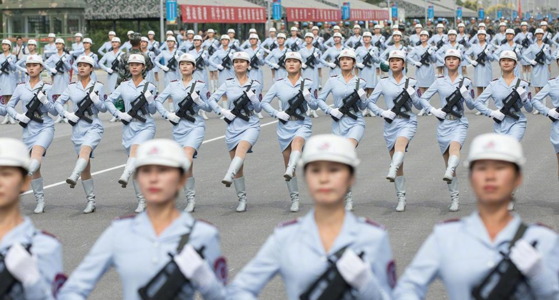 受閱部隊官兵在閱兵集訓點刻苦訓練。 (取自工人日報微博)