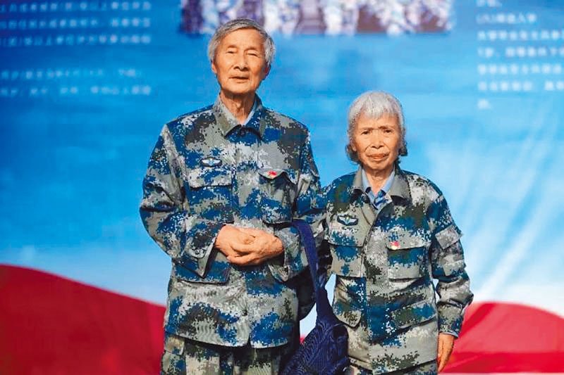 馬旭(右)、顏學庸夫婦。 (取自新浪微博@長安街知事)