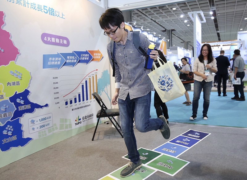 2019臺北市政府追日計畫成果展,民眾熱情參與活動照(2)