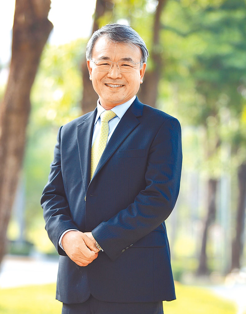 ▲義守大學校長陳振遠。(義守大學提供/李侑珊台北傳真)