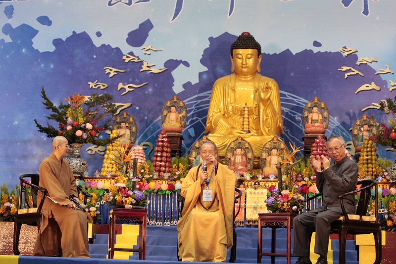 「藥師法門座談」淨耀大和尚 (中)洪啓崇大師 (右)開善法師(左)(圖/慈法禪寺)