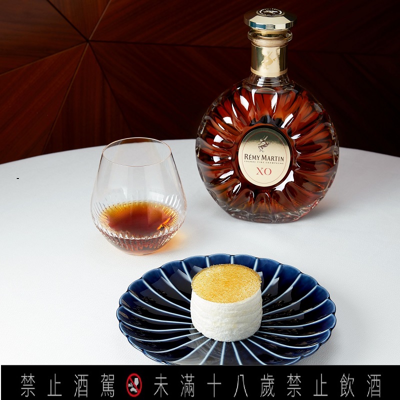 皮耶與文華東方Mo Bar 與 米其林一星餐廳Impromptu by Paul Lee,舉辦聯乘跨界的人頭馬XO香郁餐酒會
