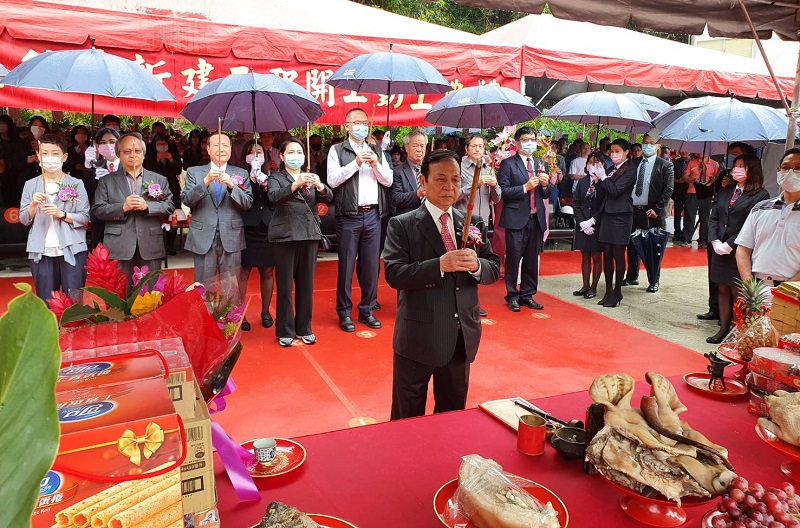 家美建設機構董事長蔡竹雄等政商界人士到場,參與新建工程開工動土典禮