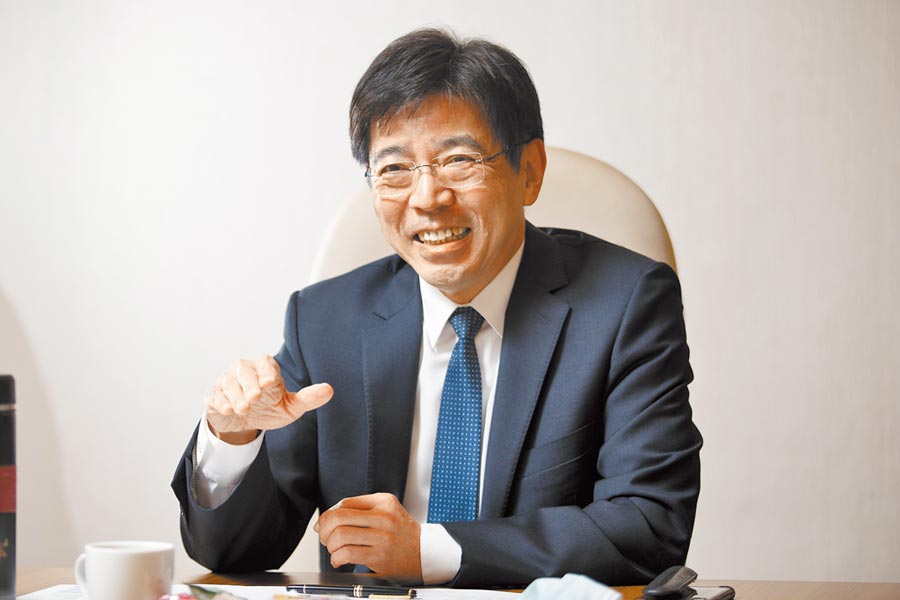 工研院長劉文雄接受專訪,暢談工研院2030願景與目標。(杜宜諳攝)