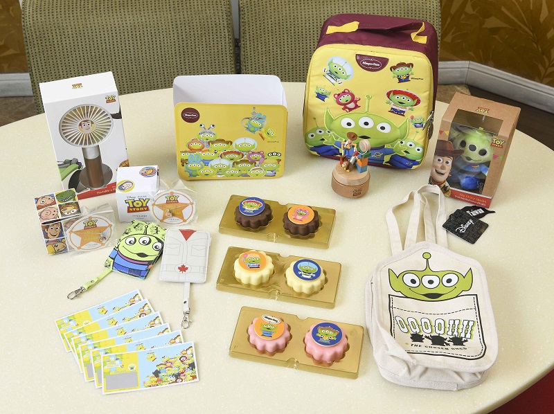 Häagen-Dazs即日起購買「童心繫夢」冰淇淋月餅禮盒即可於提領時獲得玩具總動員25周年刮刮卡，有機會獲得好禮！