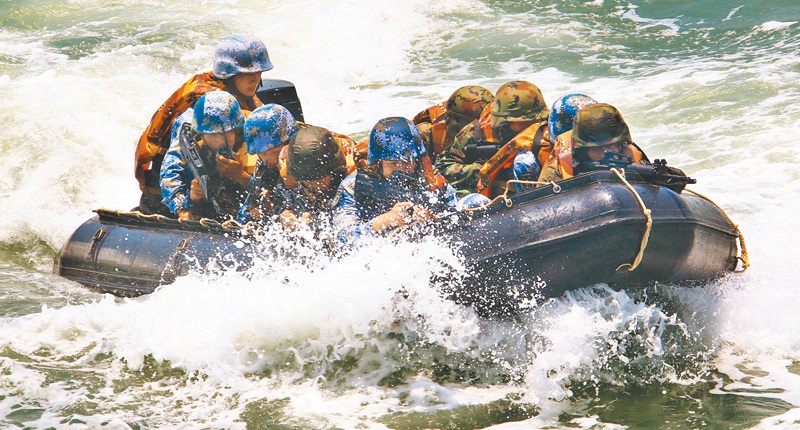 中泰海軍陸戰隊進行海上演練。(新華社資料照片)