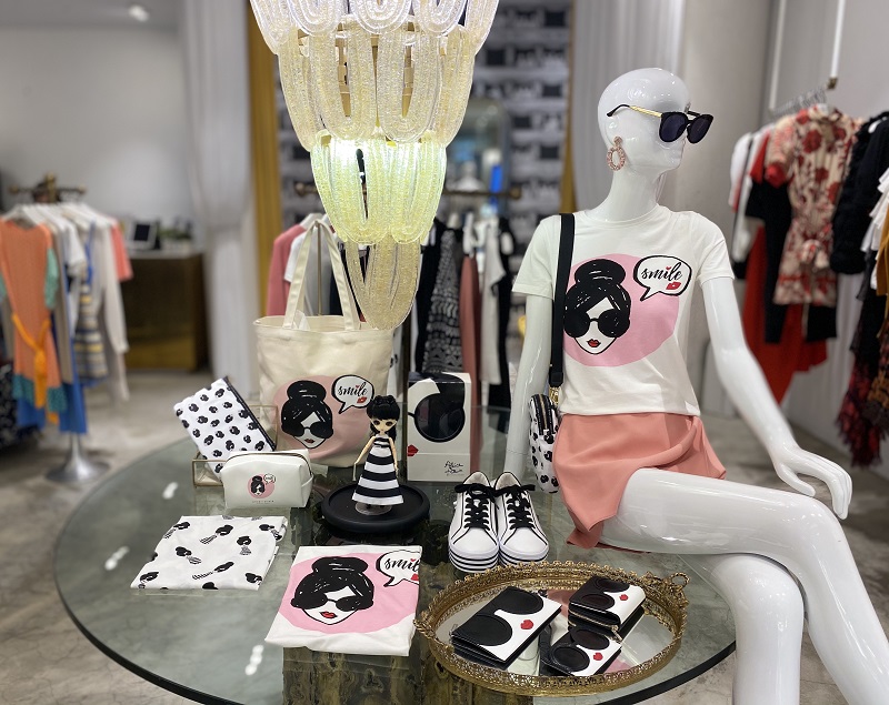 紐約時尚品牌Alice +Olivia by Stacey Bendet 攜手日本製造公司Good Smile Company推出聯名Good Smile系列