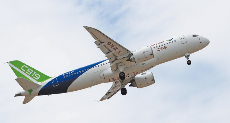 大陸C919大型客機105架機,在上海浦東國際機場起飛前往南昌。(中新社資料照片)
