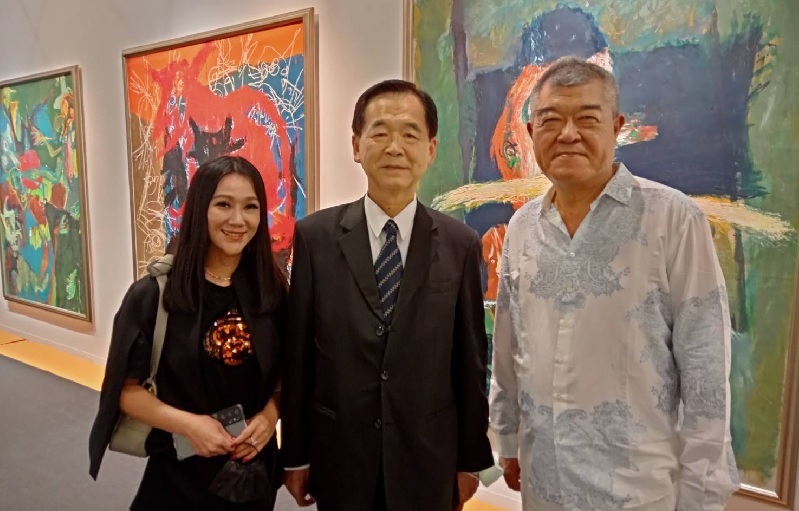 中佳電力董事長王應傑與胡寶莉賢伉儷