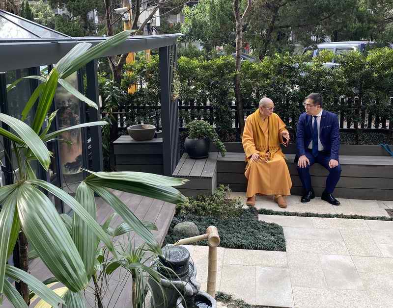 彭啓明博士與淨耀法師談到地球暖化,是否要從心靈淨化開始,從人心的改變進而淨化這個地球