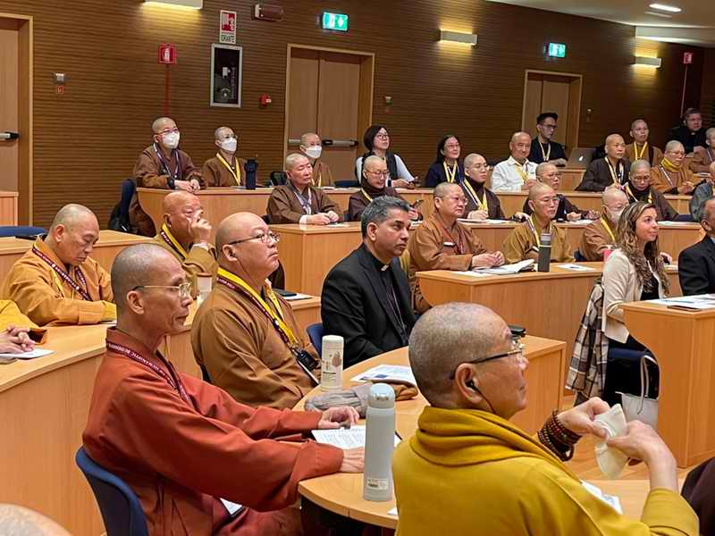 3月17日在梵蒂崗舉行「宗教交流研討會」,近百人出席。